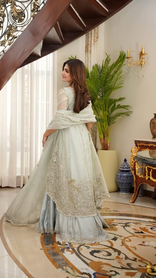 Felt like a princess in @hajarbynazishali 🤍🦋